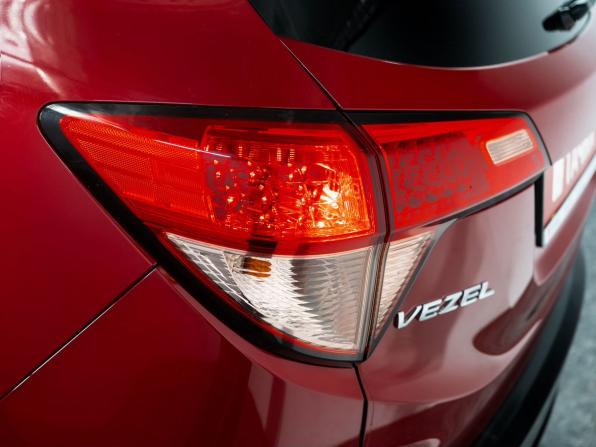 Honda Vezel I с пробегом 2017 года, цена 1 740 000 рублей, 70188 км, внедорожник, Автокод Объявления