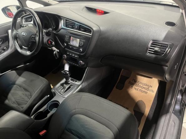 Kia Ceed II Рестайлинг с пробегом 2018 года, цена 1 220 000 рублей, 161012 км, универсал, Автокод Объявления