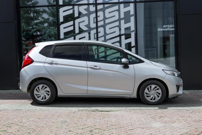 Honda Fit III с пробегом 2016 года, цена 1 050 000 рублей, 179589 км, хэтчбек, Автокод Объявления