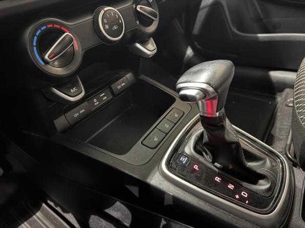 Kia Rio IV с пробегом 2019 года, цена 1 650 000 рублей, 61000 км, седан, Автокод Объявления