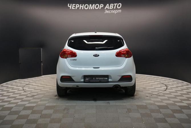 Kia Ceed II с пробегом 2012 года, цена 1 070 000 рублей, 232488 км, хэтчбек, Автокод Объявления