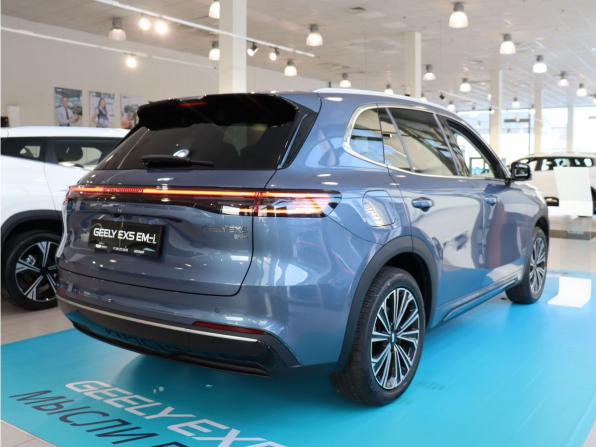 Новый Geely EX5 EM-i 2026 года, цена 3 939 215 рублей, внедорожник, Автокод Объявления