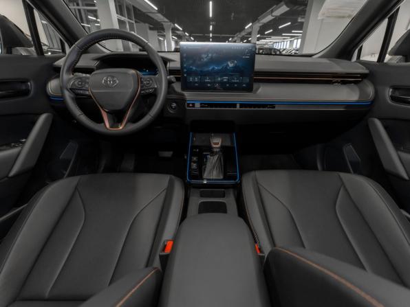 Toyota Frontlander с пробегом 2026 года, цена 3 900 000 рублей, 326 км, внедорожник, Автокод Объявления
