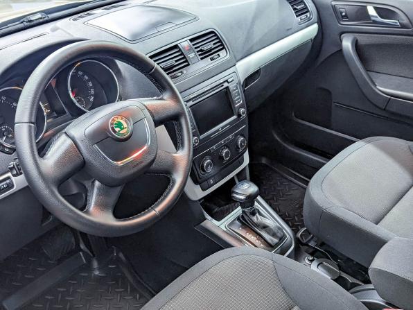 Skoda Yeti I с пробегом 2012 года, цена 799 000 рублей, 135072 км, внедорожник, Автокод Объявления