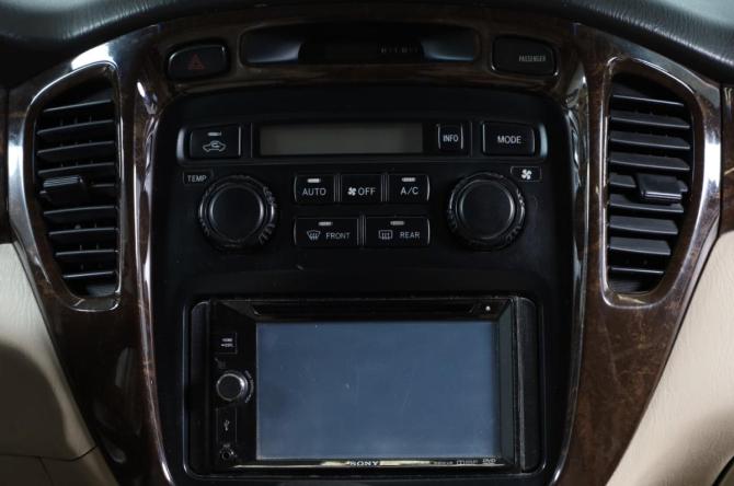 Toyota Highlander I (XU20) с пробегом 2002 года, цена 699 000 рублей, 242946 км, внедорожник, Автокод Объявления