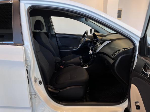 Hyundai Solaris I с пробегом 2013 года, цена 670 000 рублей, 156239 км, седан, Автокод Объявления