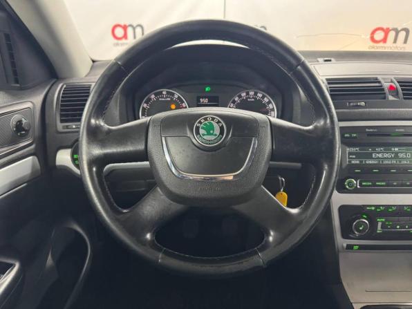 Skoda Octavia II (A5) Рестайлинг с пробегом 2010 года, цена 529 000 рублей, 246000 км, лифтбек, Автокод Объявления
