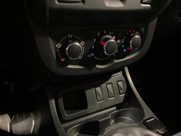Renault Duster I Рестайлинг с пробегом 2018 года, цена 970 000 рублей, 167377 км, внедорожник, Автокод Объявления