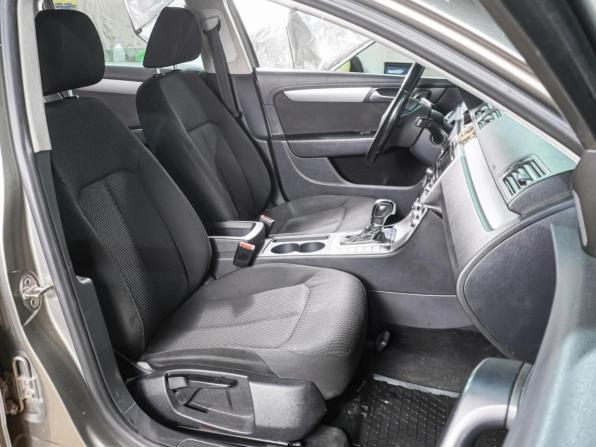 Volkswagen Passat B7 с пробегом 2012 года, цена 1 099 000 рублей, 192761 км, универсал, Автокод Объявления
