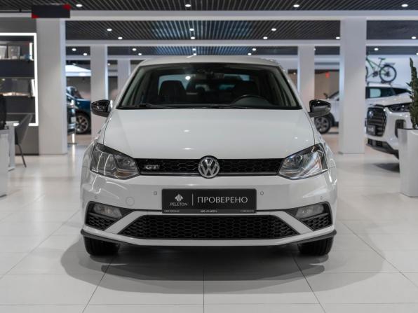 Volkswagen Polo V Рестайлинг с пробегом 2018 года, цена 1 540 000 рублей, 73854 км, седан, Автокод Объявления