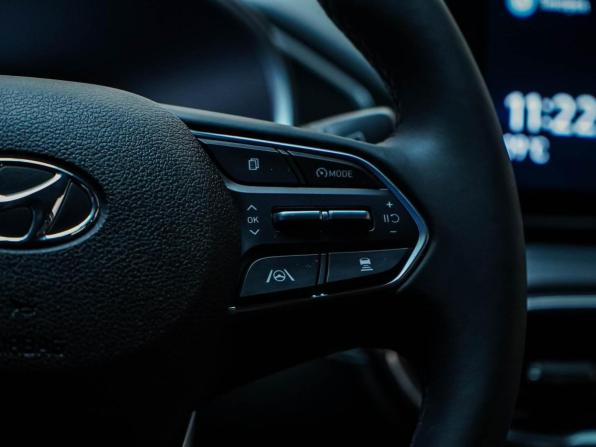 Hyundai Santa Fe IV Рестайлинг с пробегом 2021 года, цена 3 799 777 рублей, 76987 км, внедорожник, Автокод Объявления