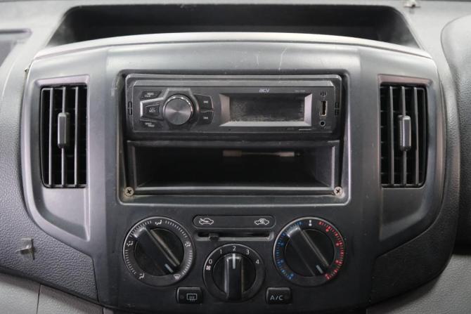 Nissan NV200 с пробегом 2011 года, цена 799 000 рублей, 260000 км, минивэн, Автокод Объявления