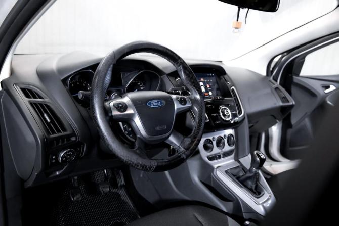 Ford Focus III с пробегом 2011 года, цена 650 000 рублей, 209000 км, хэтчбек, Автокод Объявления