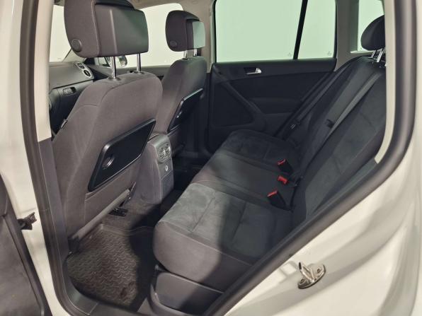 Volkswagen Tiguan I Рестайлинг с пробегом 2016 года, цена 990 000 рублей, 250459 км, внедорожник, Автокод Объявления