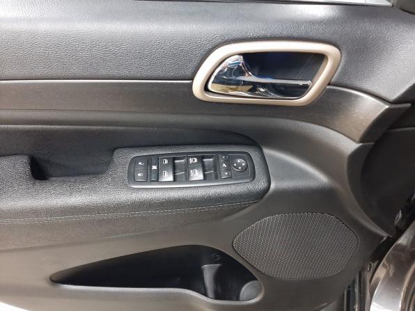 Jeep Grand Cherokee IV (WK2) Рестайлинг с пробегом 2015 года, цена 2 290 000 рублей, 241236 км, внедорожник, Автокод Объявления