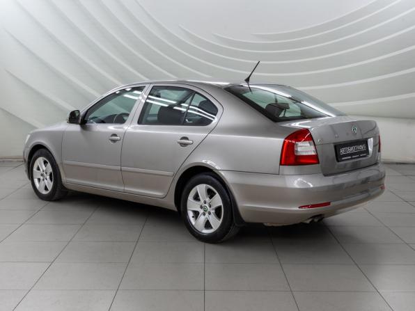Skoda Octavia II (A5) Рестайлинг с пробегом 2011 года, цена 1 048 000 рублей, 131660 км, лифтбек, Автокод Объявления