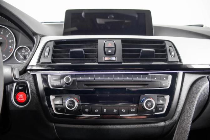 BMW 3 серии VI (F3x) с пробегом 2015 года, цена 2 019 000 рублей, 240156 км, седан, Автокод Объявления