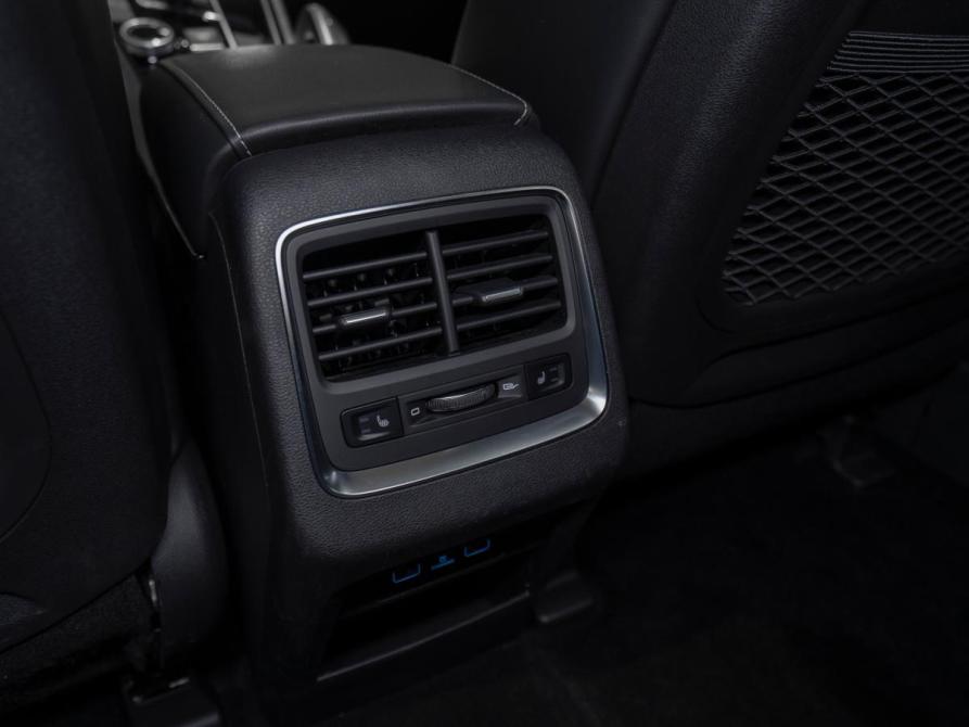 Geely Atlas Pro Москва  - изображение 13