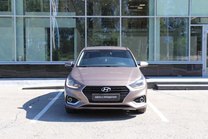 Hyundai Solaris II с пробегом 2018 года, цена 981 000 рублей, 184139 км, седан, Автокод Объявления