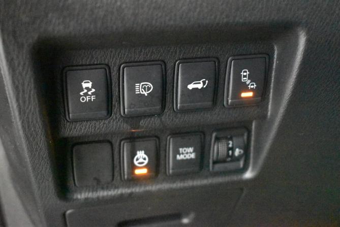 Nissan Pathfinder IV с пробегом 2016 года, цена 2 000 000 рублей, 118829 км, внедорожник, Автокод Объявления