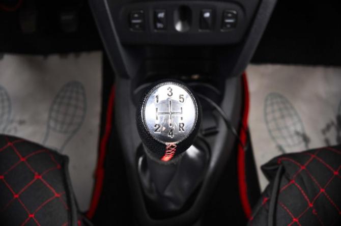 Renault Sandero II с пробегом 2018 года, цена 1 189 000 рублей, 108256 км, хэтчбек, Автокод Объявления