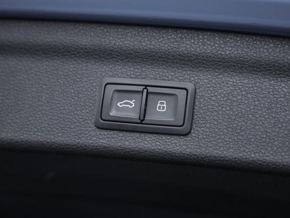 Audi Q3 II (F3) с пробегом 2019 года, цена 2 575 000 рублей, 106971 км, внедорожник, Автокод Объявления