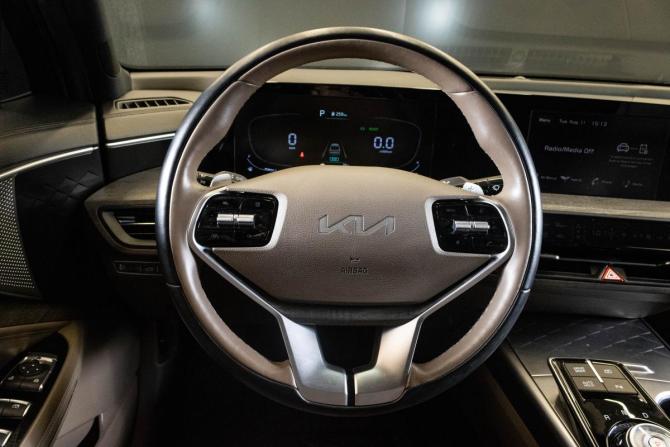 Kia K8 I с пробегом 2022 года, цена 4 160 000 рублей, 26402 км, седан, Автокод Объявления