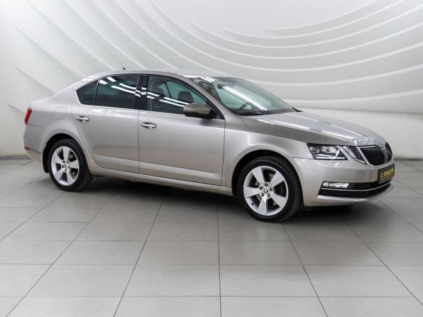 Skoda Octavia III (A7) Рестайлинг с пробегом 2020 года, цена 2 208 000 рублей, 88473 км, лифтбек, Автокод Объявления