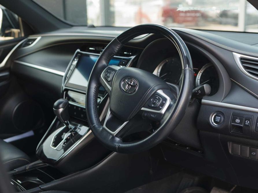 Toyota Harrier III (XU60) Рестайлинг Новосибирск  - изображение 11