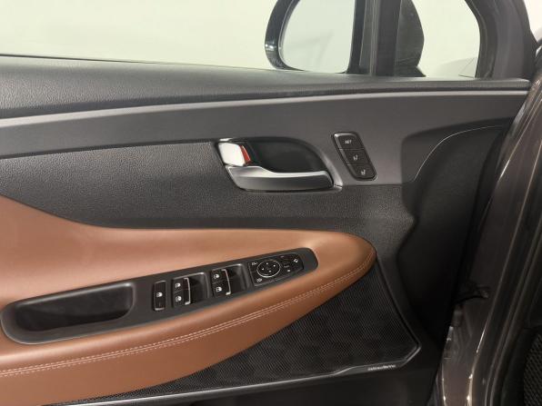 Hyundai Santa Fe IV Рестайлинг с пробегом 2021 года, цена 3 715 000 рублей, 65000 км, внедорожник, Автокод Объявления