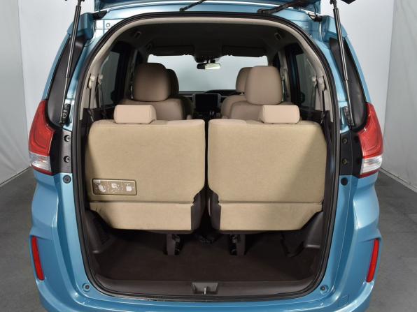 Honda Freed II с пробегом 2017 года, цена 1 364 995 рублей, 203833 км, компактвэн, Автокод Объявления