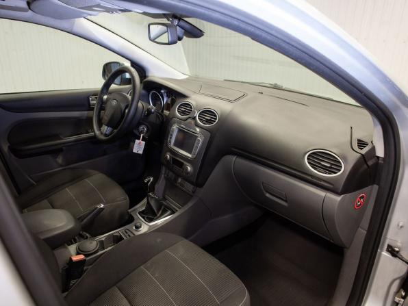 Ford Focus II Рестайлинг с пробегом 2010 года, цена 640 000 рублей, 165375 км, седан, Автокод Объявления