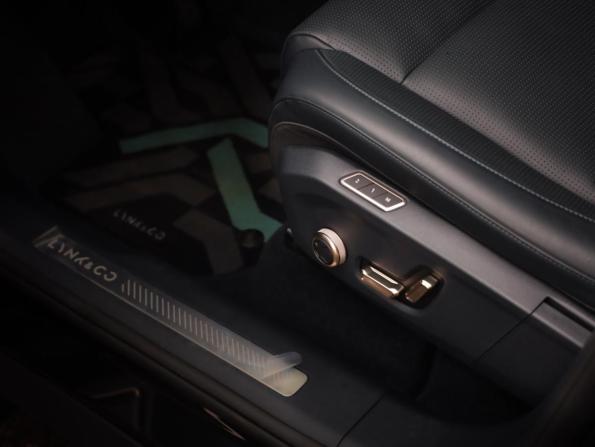 Lynk &amp; Co 900 с пробегом 2025 года, цена 7 499 000 рублей, 7202 км, внедорожник, Автокод Объявления