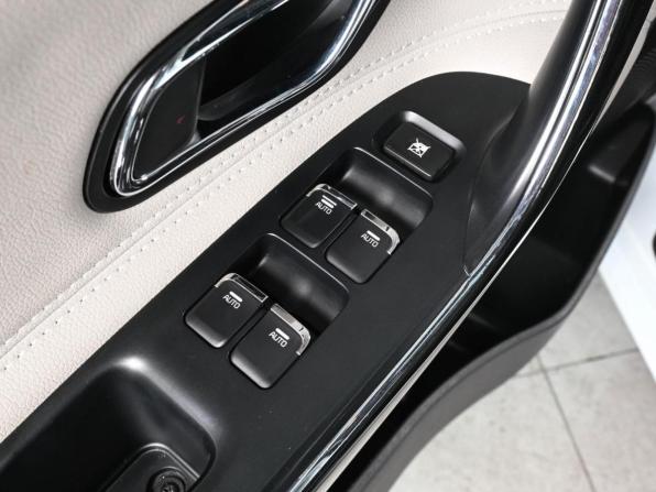 Kia Ceed II Рестайлинг с пробегом 2015 года, цена 1 099 000 рублей, 175750 км, универсал, Автокод Объявления
