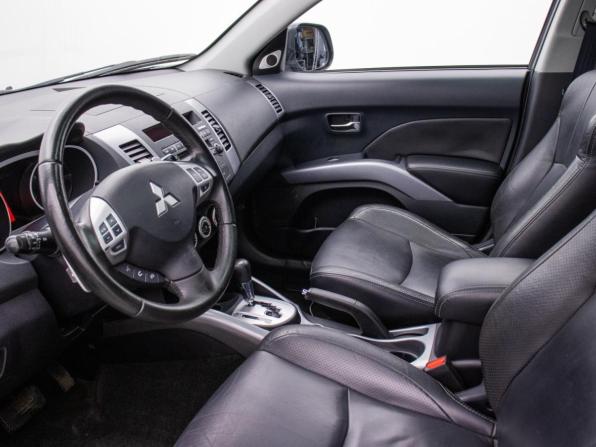 Mitsubishi Outlander II с пробегом 2008 года, цена 880 000 рублей, 238780 км, внедорожник, Автокод Объявления
