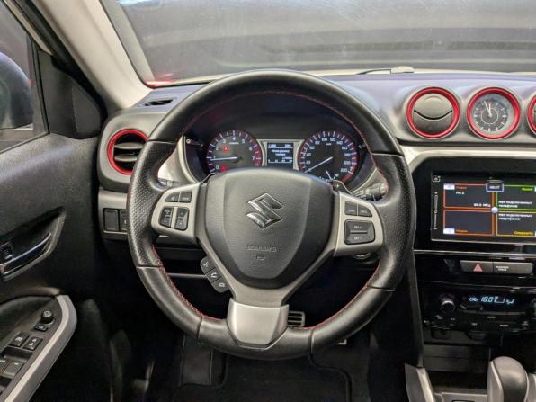 Suzuki Vitara II Рестайлинг с пробегом 2018 года, цена 1 690 000 рублей, 134411 км, внедорожник, Автокод Объявления