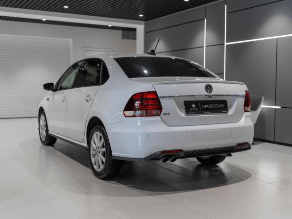Volkswagen Polo V Рестайлинг с пробегом 2018 года, цена 1 540 000 рублей, 73854 км, седан, Автокод Объявления