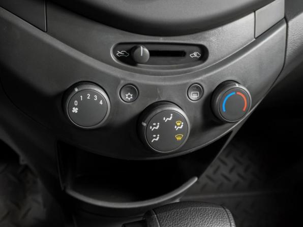 Chevrolet Spark III с пробегом 2012 года, цена 899 000 рублей, 19341 км, хэтчбек, Автокод Объявления