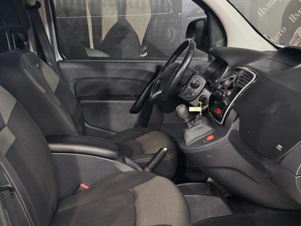 Renault Kangoo II Рестайлинг с пробегом 2020 года, цена 1 530 000 рублей, 122400 км, минивэн, Автокод Объявления