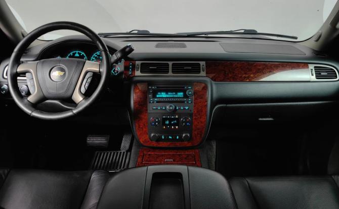 Chevrolet Tahoe III с пробегом 2012 года, цена 1 333 000 рублей, 461278 км, внедорожник, Автокод Объявления