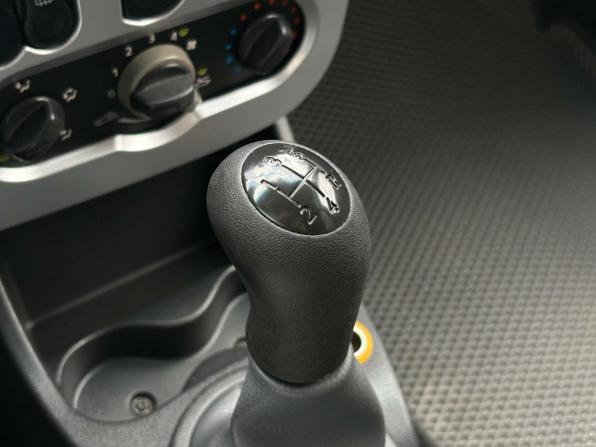 Renault Sandero I с пробегом 2010 года, цена 395 000 рублей, 300566 км, хэтчбек, Автокод Объявления