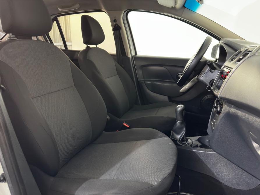 Renault Logan II Великий Новгород  - изображение 9