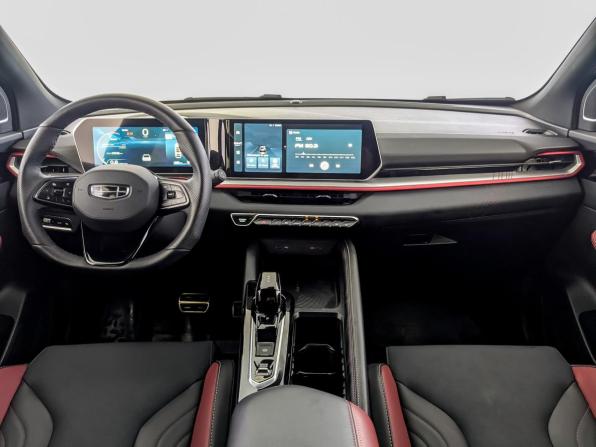 Geely Coolray I Рестайлинг с пробегом 2024 года, цена 2 299 000 рублей, 15151 км, внедорожник, Автокод Объявления