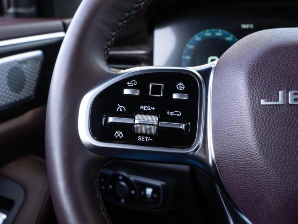 JETOUR X90+ с пробегом 2024 года, цена 2 550 000 рублей, 10616 км, внедорожник, Автокод Объявления