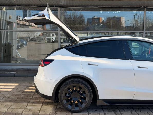 Tesla Model Y I с пробегом 2021 года, цена 4 450 000 рублей, 46272 км, внедорожник, Автокод Объявления
