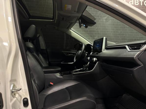 Toyota RAV4 V (XA50) с пробегом 2020 года, цена 3 100 000 рублей, 42015 км, внедорожник, Автокод Объявления