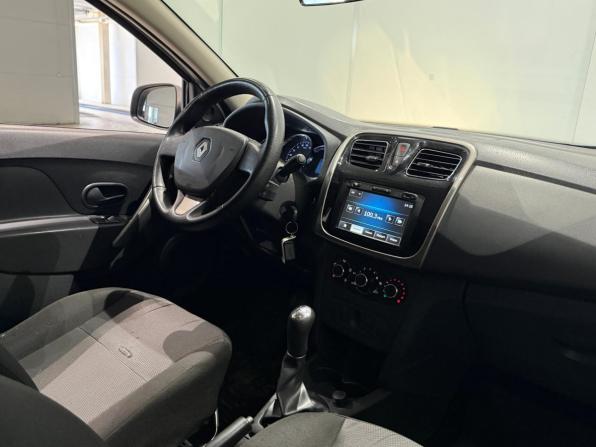 Renault Logan II с пробегом 2015 года, цена 500 000 рублей, 235500 км, седан, Автокод Объявления