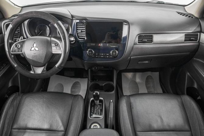 Mitsubishi Outlander III с пробегом 2013 года, цена 1 689 000 рублей, 198000 км, внедорожник, Автокод Объявления