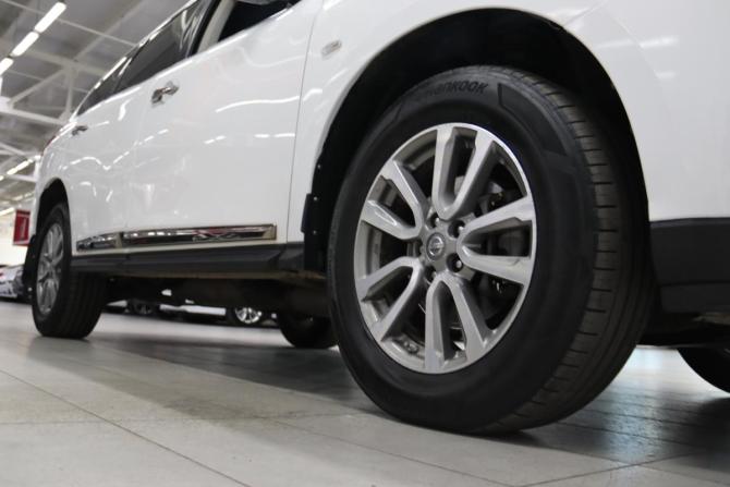 Nissan Pathfinder IV с пробегом 2015 года, цена 1 695 950 рублей, 227756 км, внедорожник, Автокод Объявления