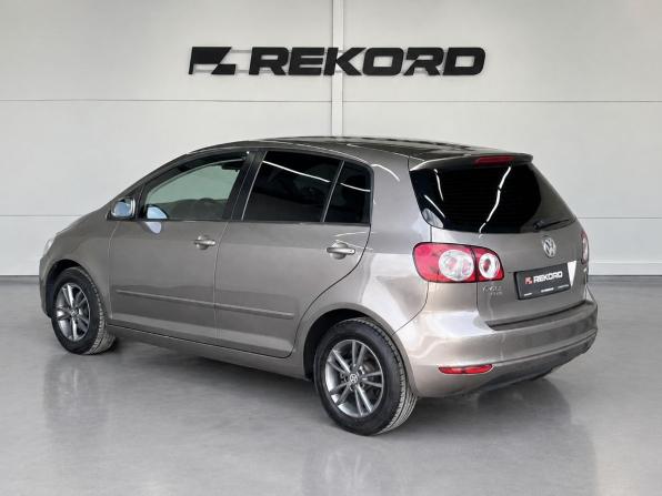 Volkswagen Golf Plus II с пробегом 2012 года, цена 910 000 рублей, 216497 км, хэтчбек, Автокод Объявления